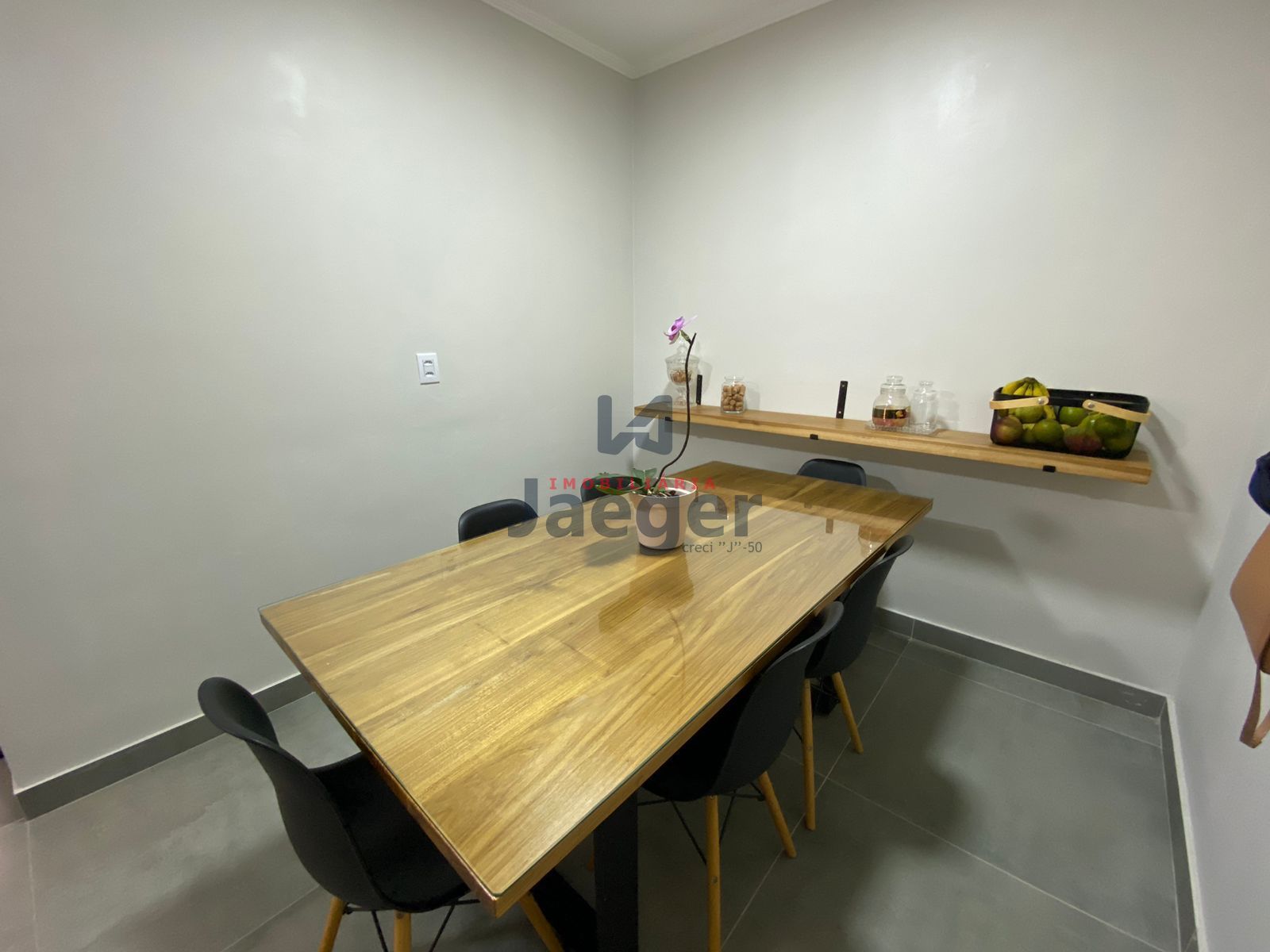 Apartamento à venda com 3 quartos, 142m² - Foto 4