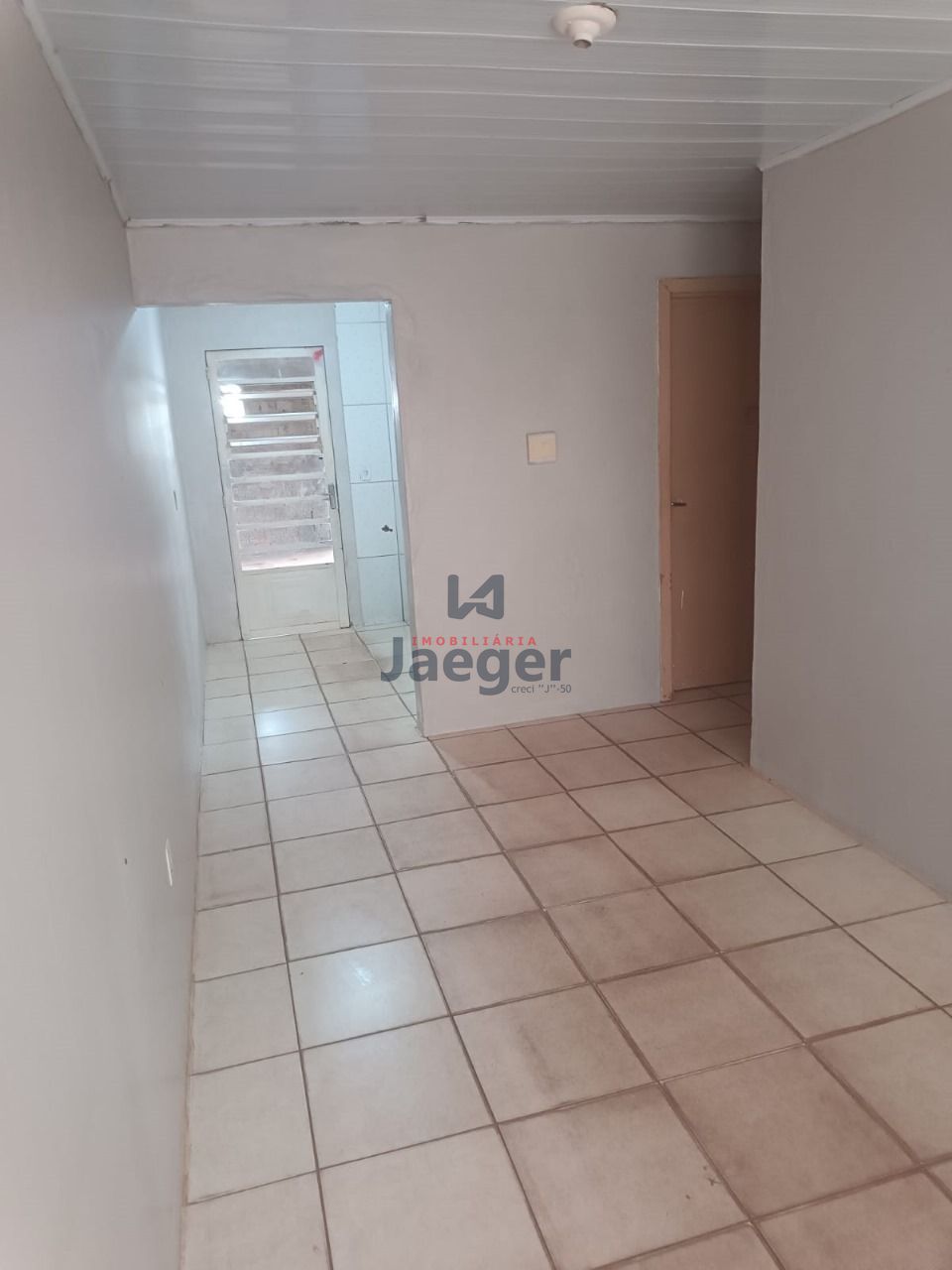 Casa à venda com 2 quartos, 65m² - Foto 2