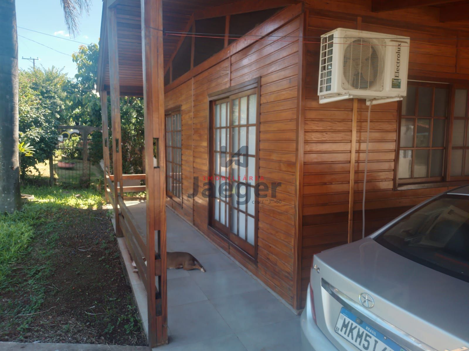 Casa à venda com 4 quartos, 180m² - Foto 2