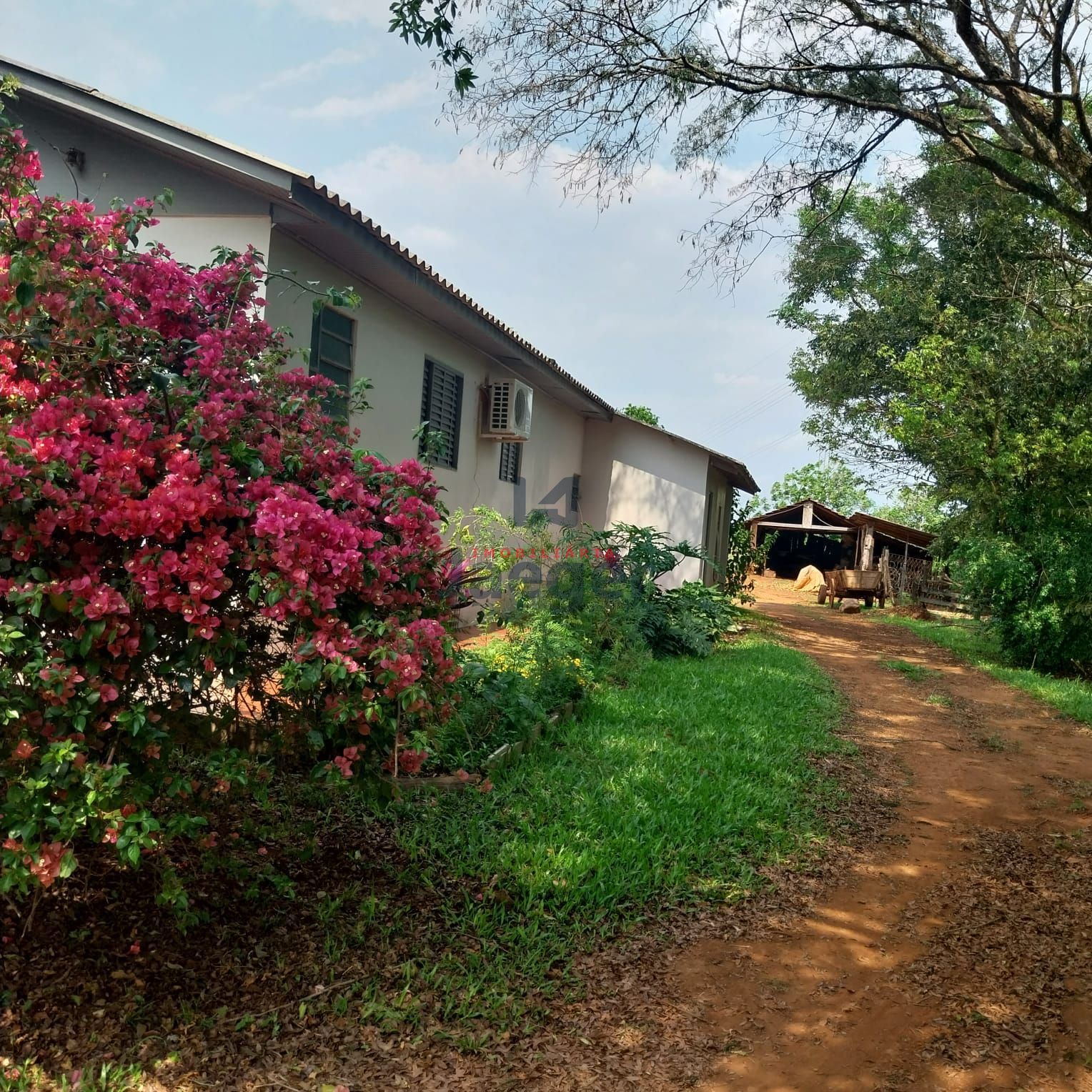 Fazenda à venda com 2 quartos, 100m² - Foto 1