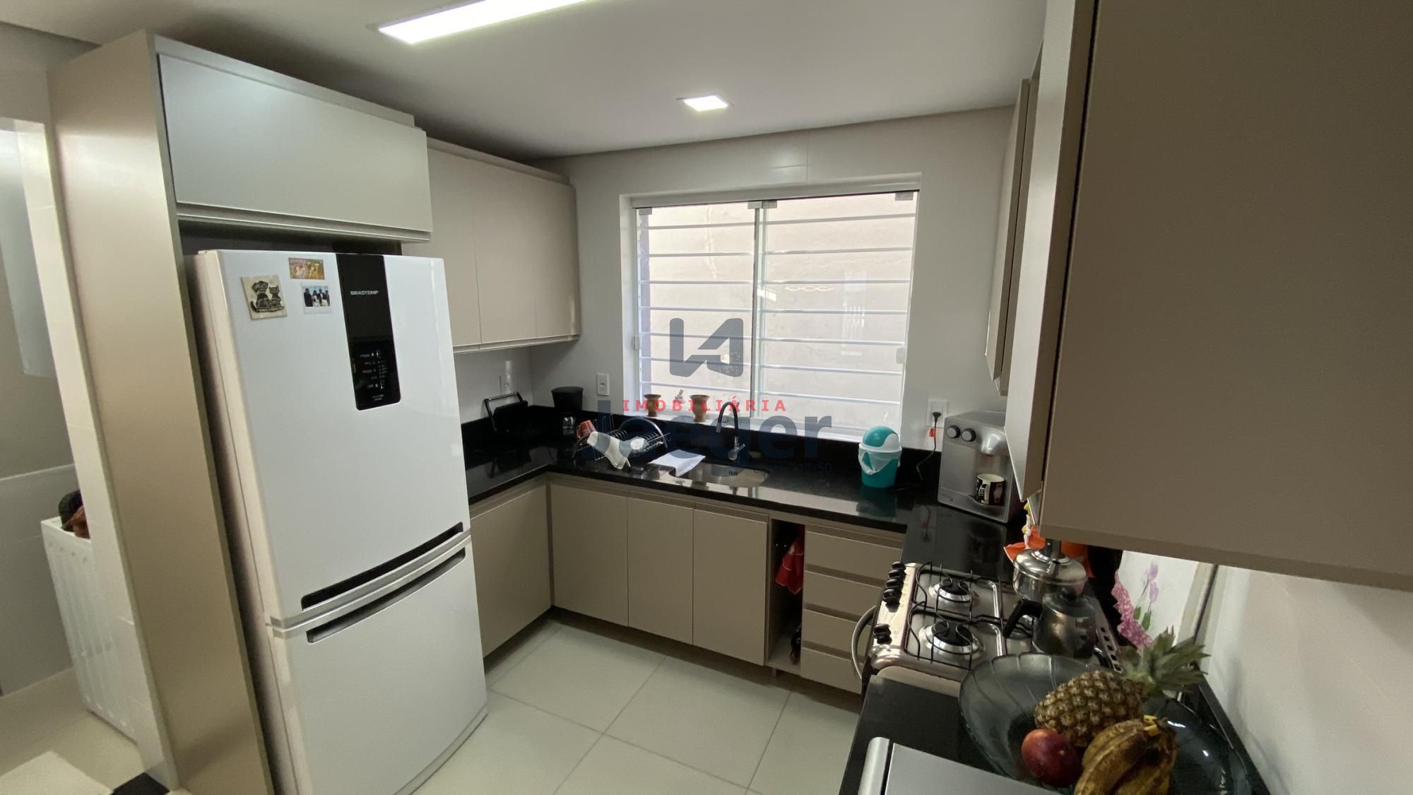 Apartamento à venda com 2 quartos, 85m² - Foto 20