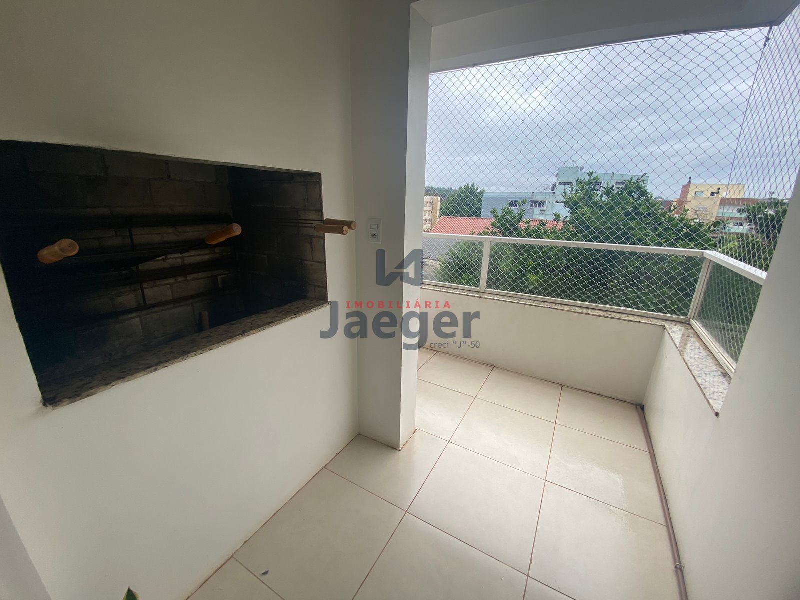 Apartamento à venda com 2 quartos, 69m² - Foto 1