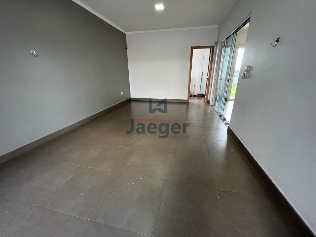 Casa à venda com 3 quartos, 175m² - Foto 2