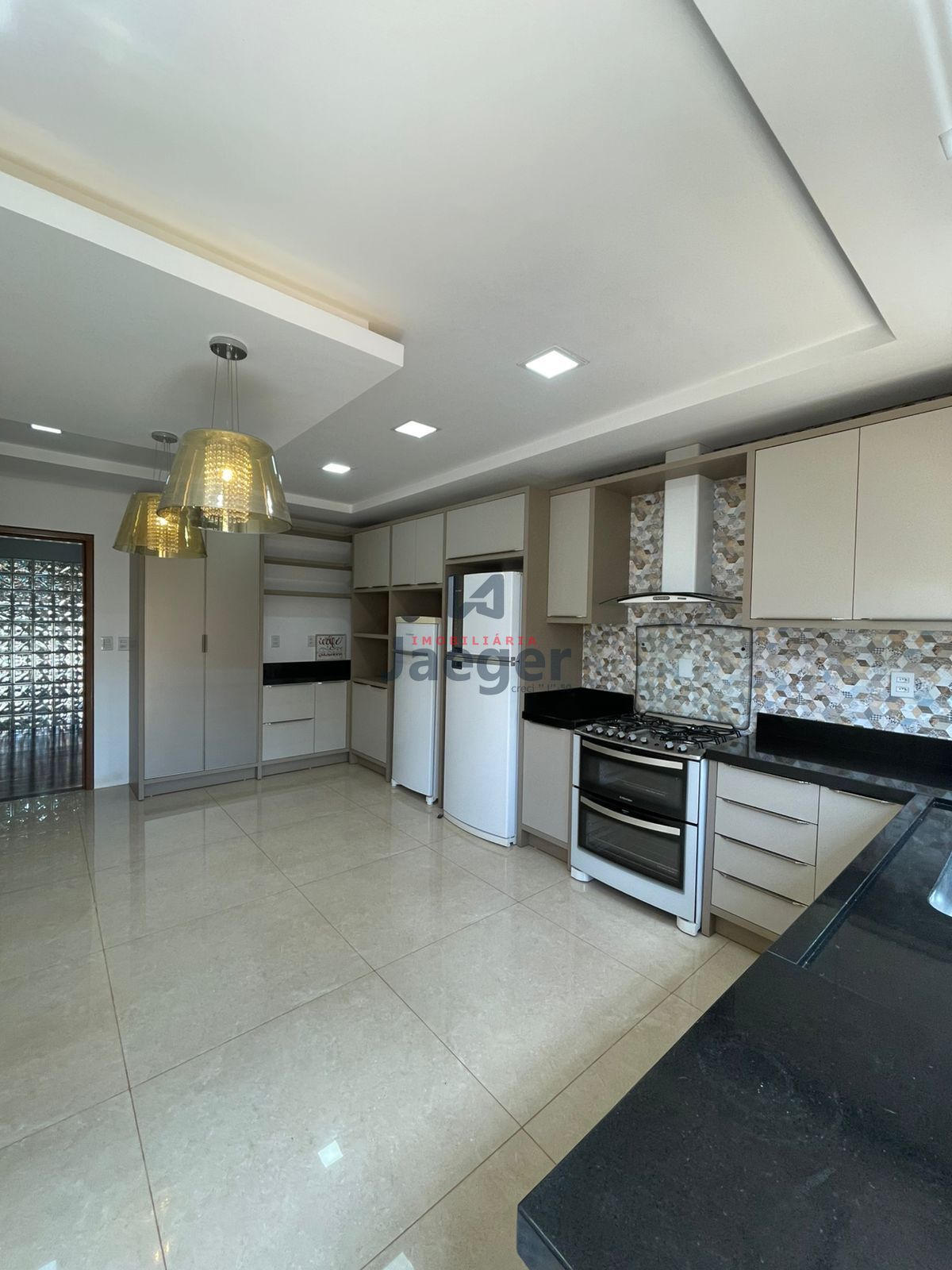 Casa, 3 quartos, 188 m² - Foto 2