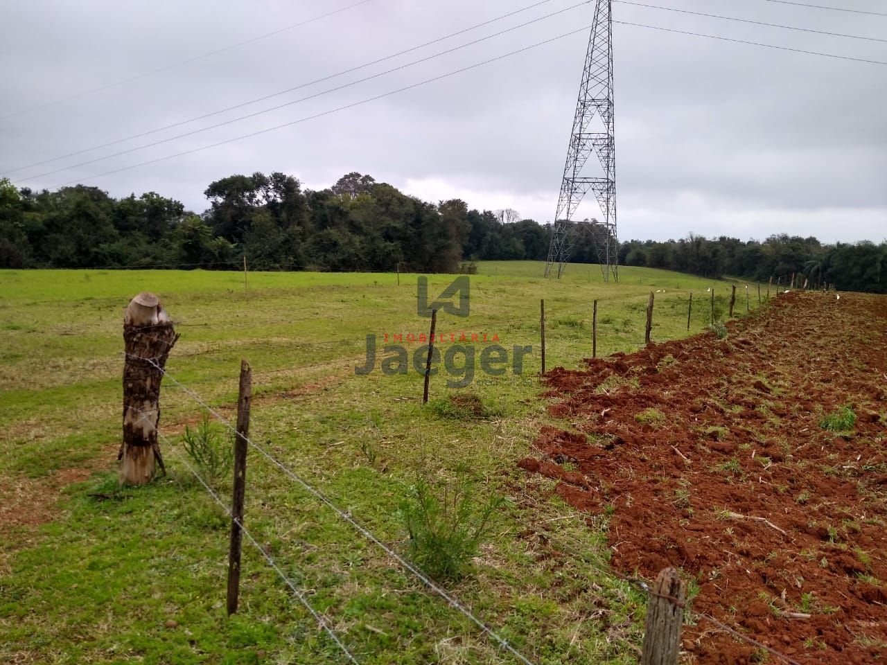 Fazenda à venda com 2 quartos, 150000m² - Foto 17