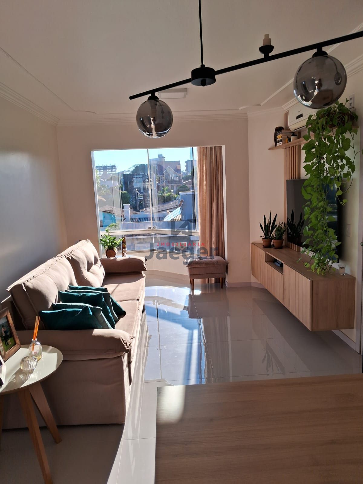 Apartamento à venda com 3 quartos, 109m² - Foto 2