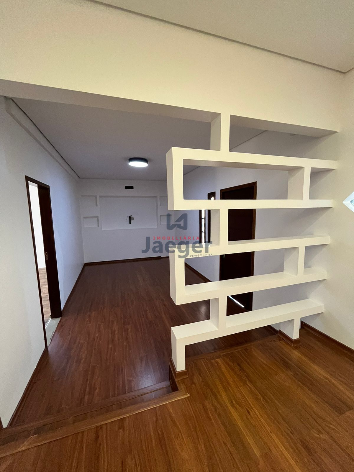 Casa à venda com 3 quartos, 249m² - Foto 2