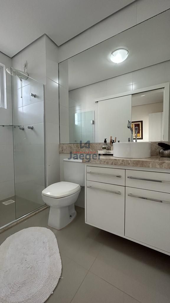 Apartamento à venda com 3 quartos, 180m² - Foto 16