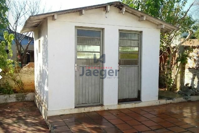 Casa à venda com 3 quartos, 230m² - Foto 2