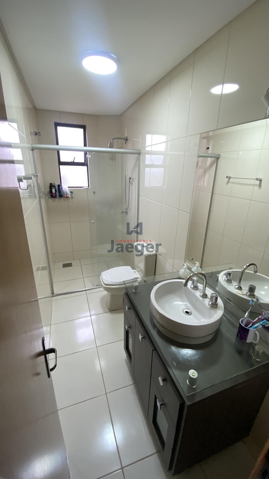 Apartamento à venda com 3 quartos, 226m² - Foto 29