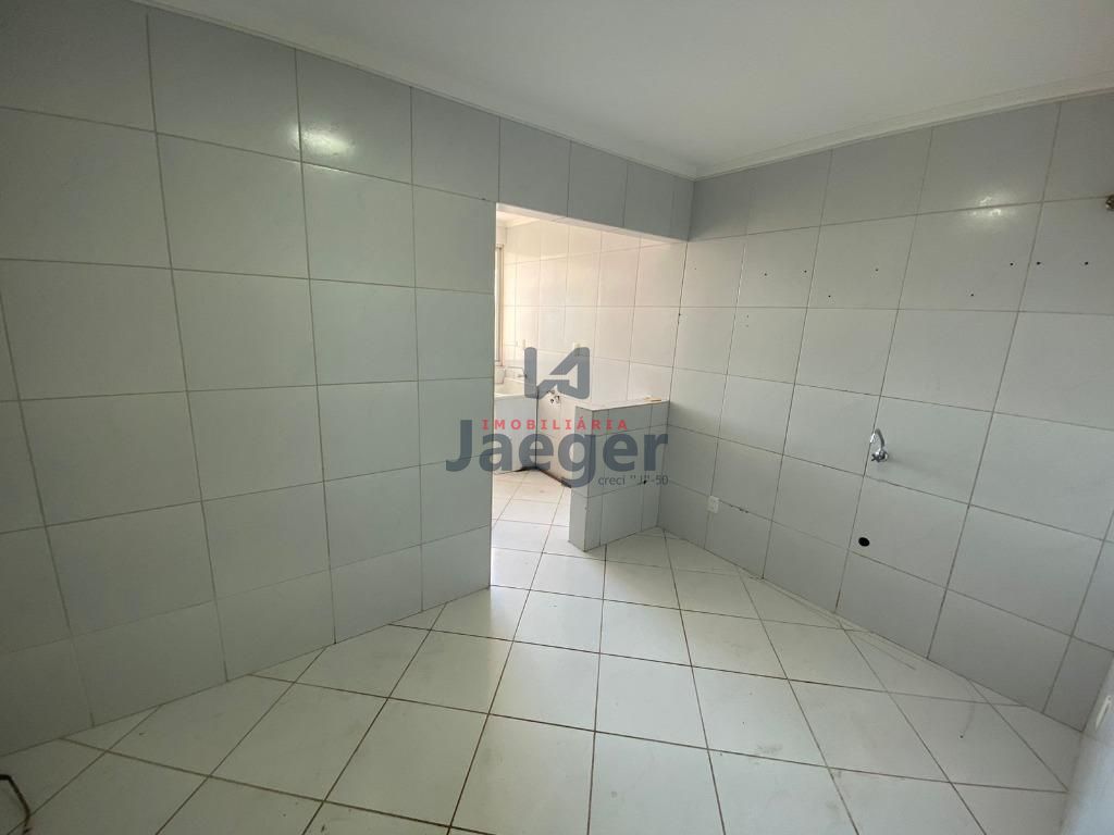 Apartamento à venda com 2 quartos, 75m² - Foto 3