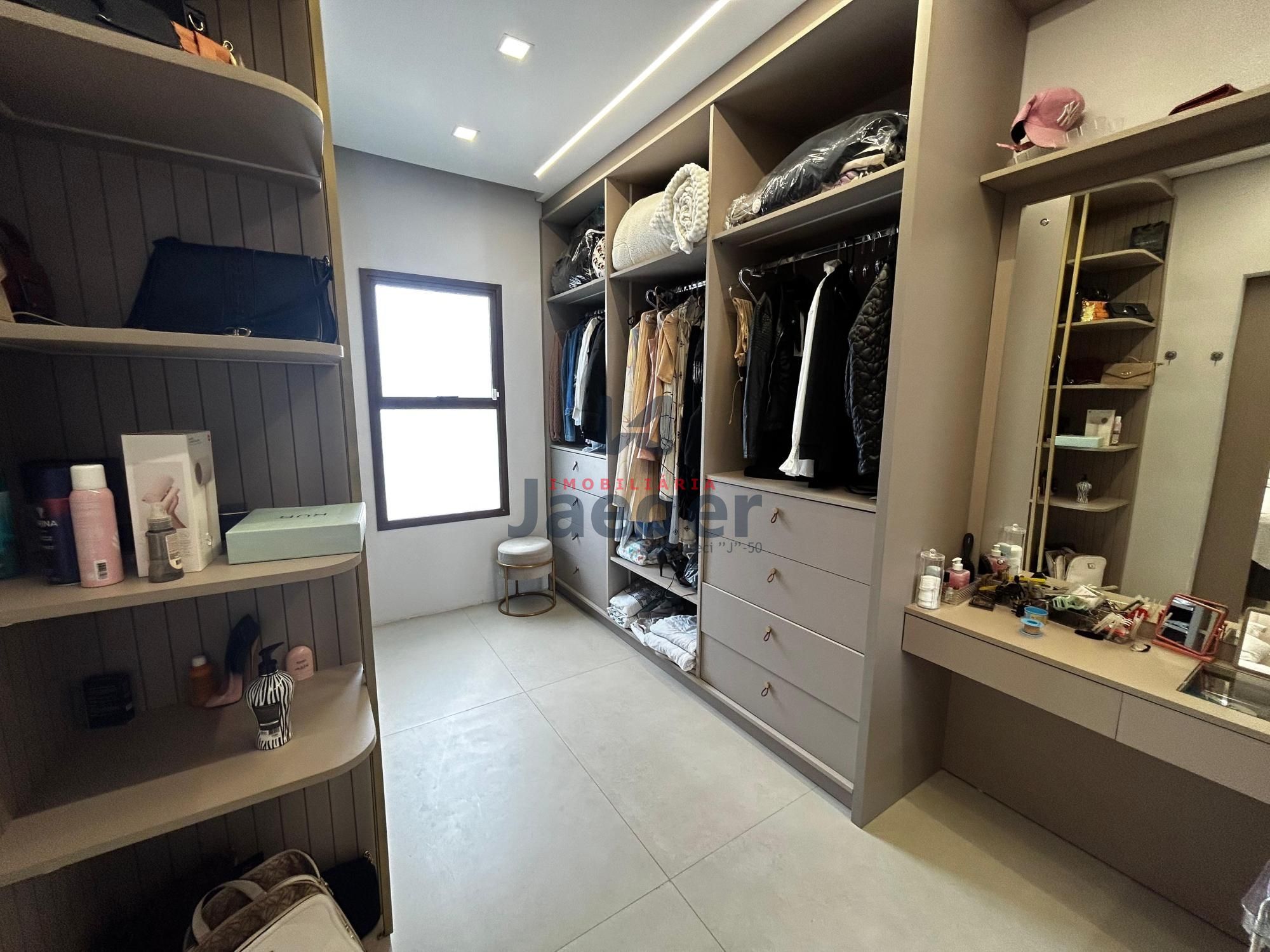 Casa, 4 quartos, 308 m² - Foto 35