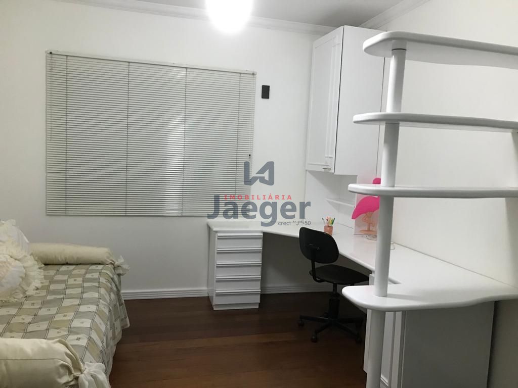 Apartamento à venda com 3 quartos, 190m² - Foto 10