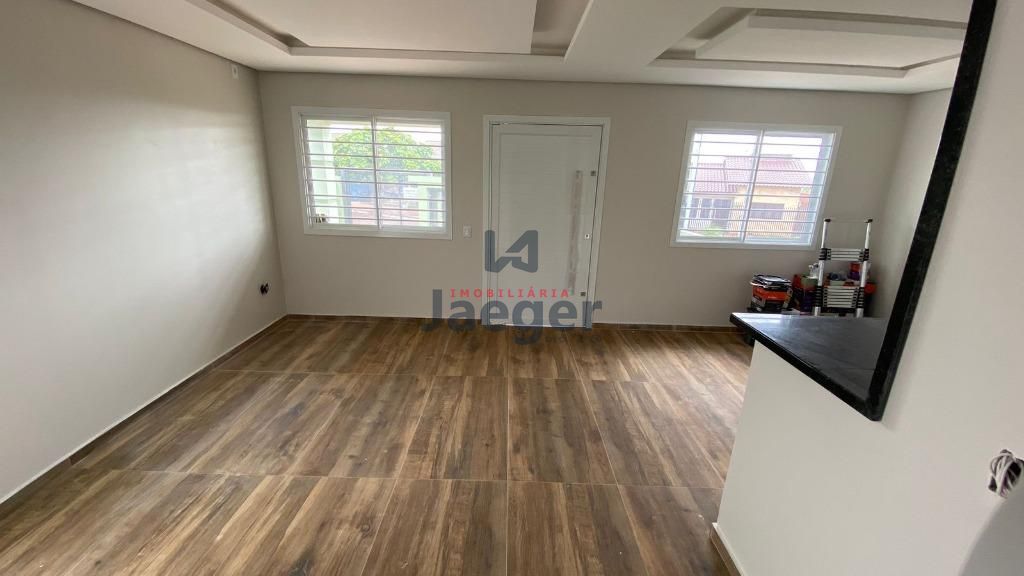 Casa à venda com 3 quartos, 138m² - Foto 2