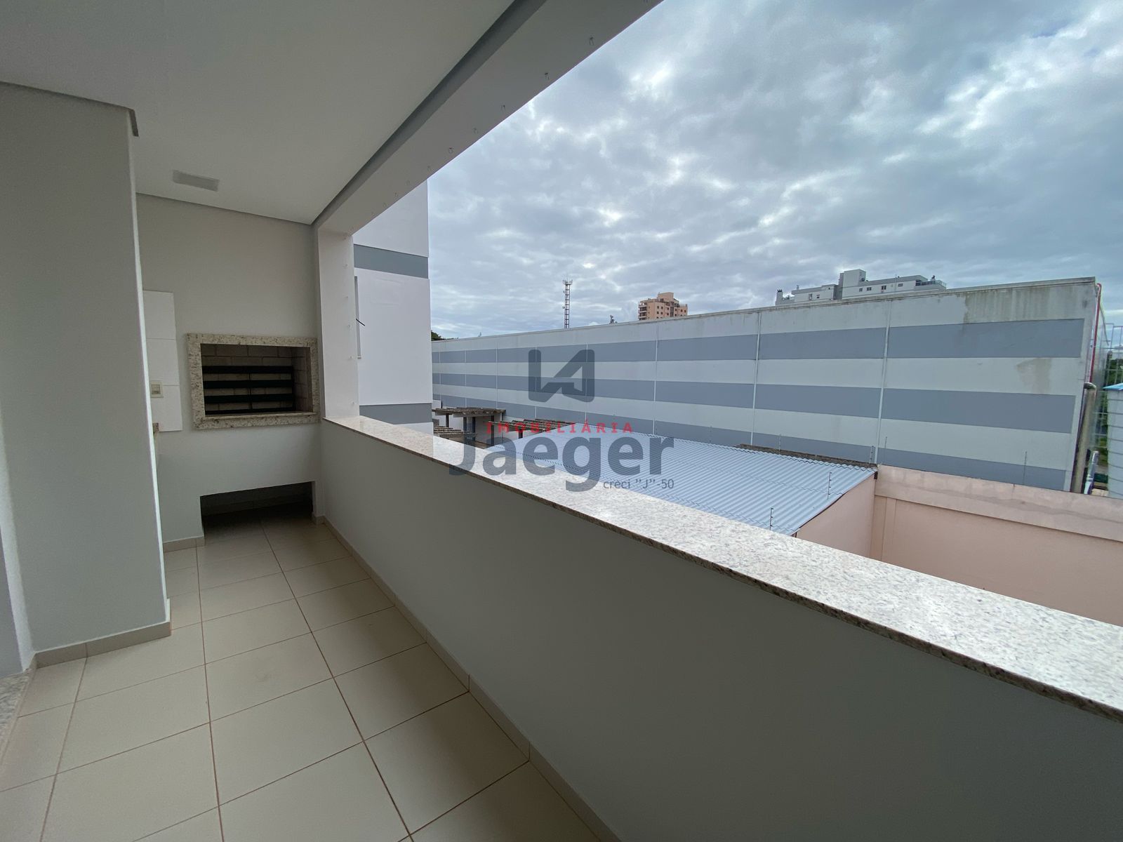 Apartamento para alugar com 2 quartos, 130m² - Foto 13