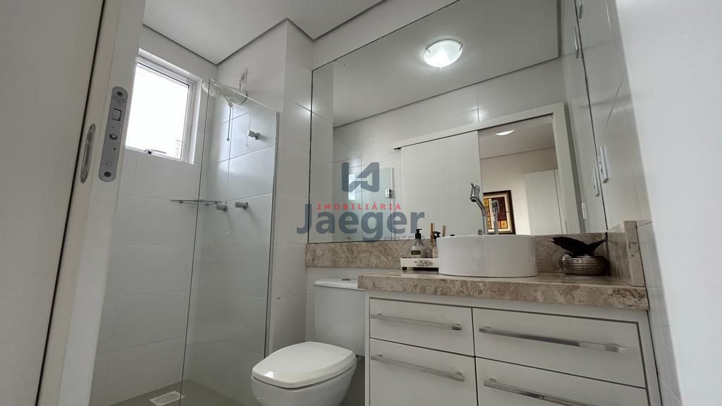 Apartamento à venda com 3 quartos, 180m² - Foto 15