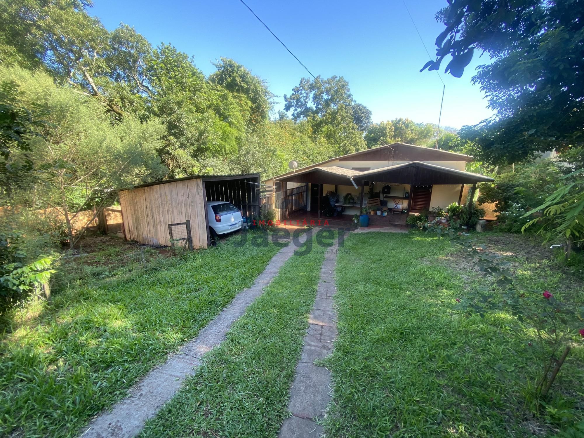 Casa à venda com 2 quartos, 100m² - Foto 1