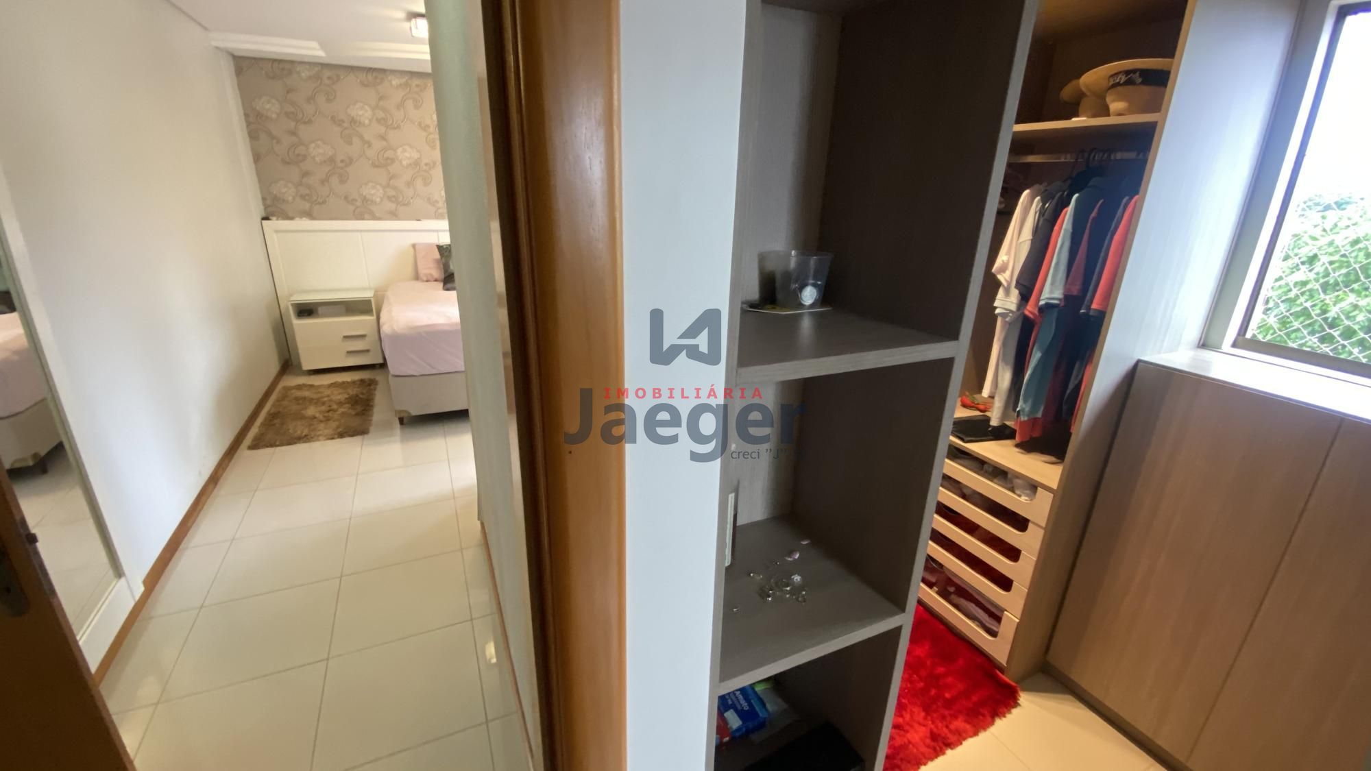 Apartamento à venda com 3 quartos, 226m² - Foto 32