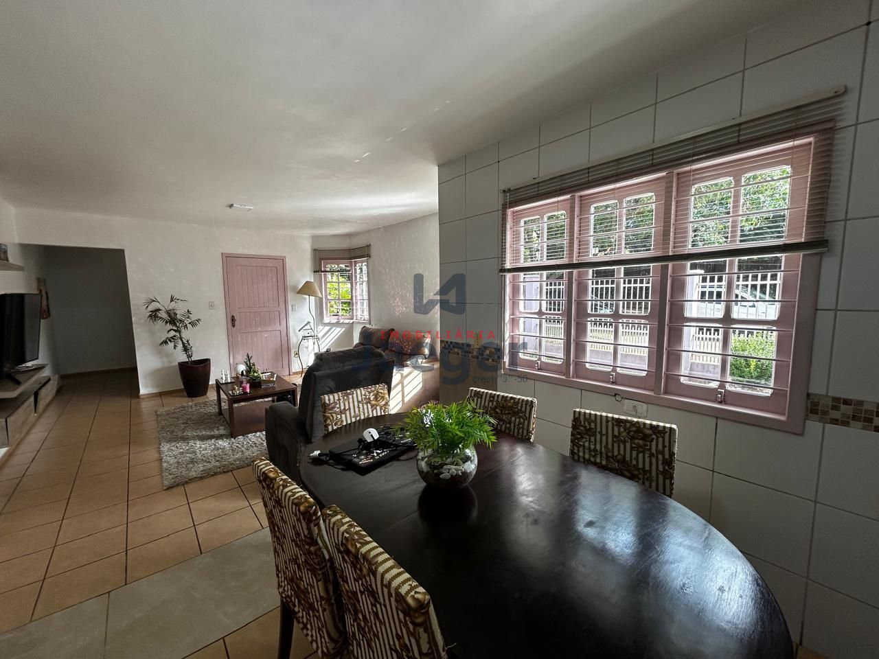 Casa à venda com 2 quartos, 140m² - Foto 8
