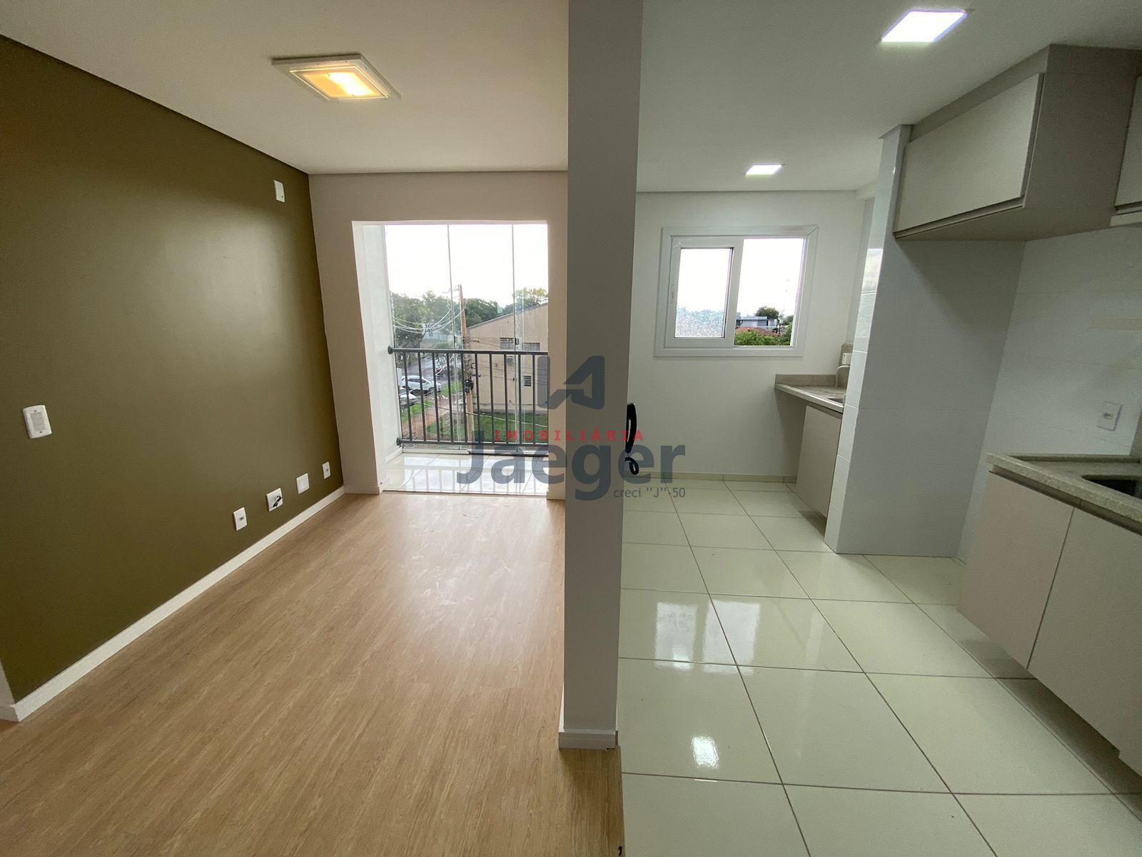 Apartamento à venda com 2 quartos, 55m² - Foto 1