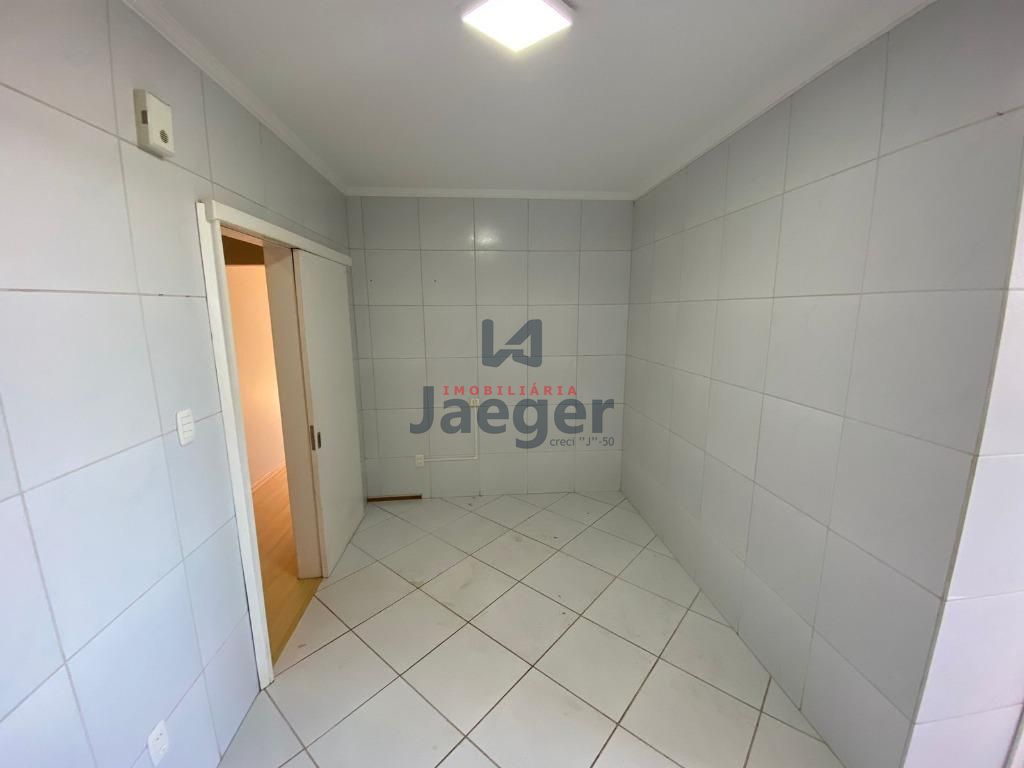 Apartamento à venda com 2 quartos, 75m² - Foto 4