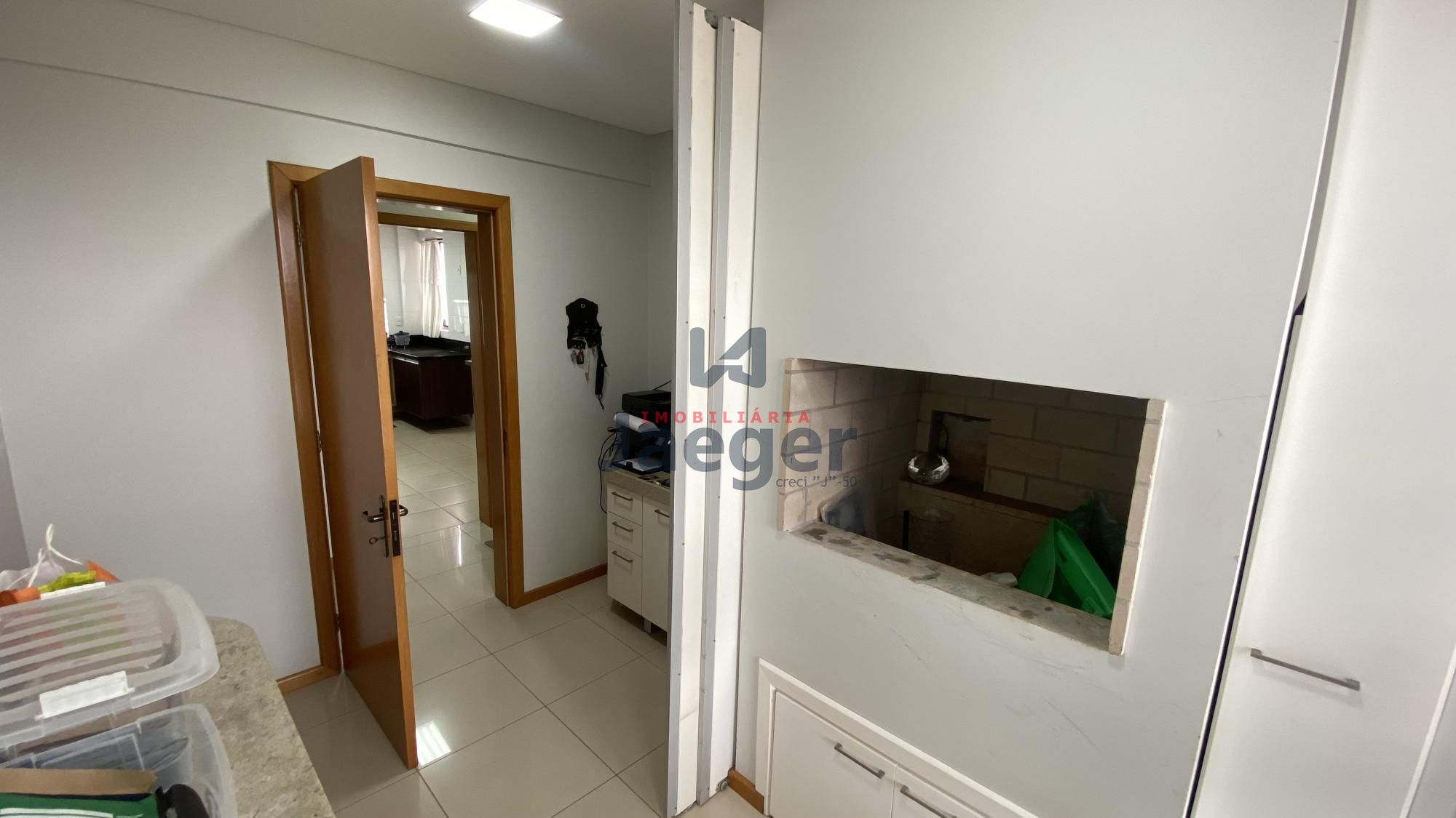 Apartamento à venda com 3 quartos, 226m² - Foto 12