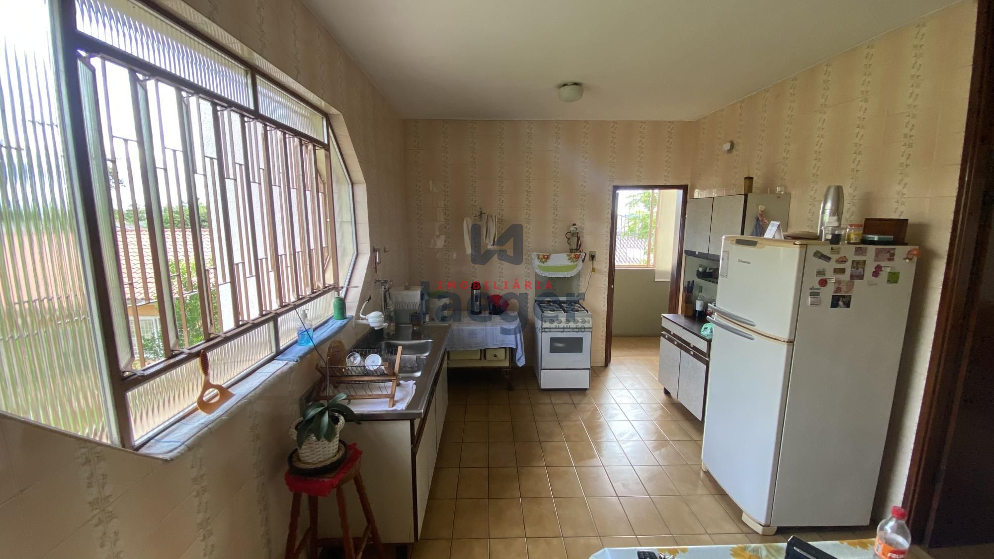 Casa à venda com 3 quartos, 167m² - Foto 6