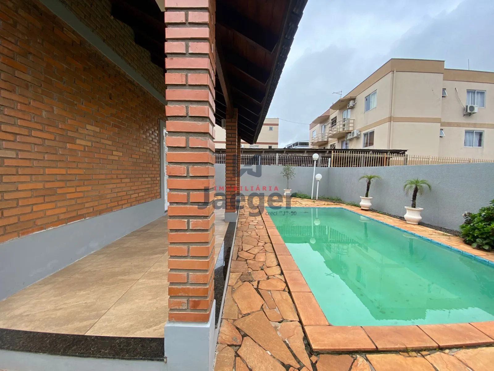 Casa, 5 quartos, 277 m² - Foto 2