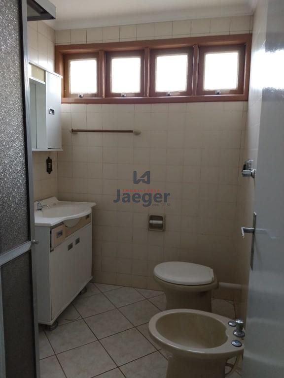 Apartamento à venda com 2 quartos, 80m² - Foto 2