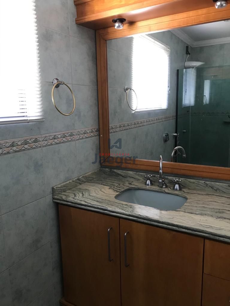 Apartamento à venda com 3 quartos, 190m² - Foto 12