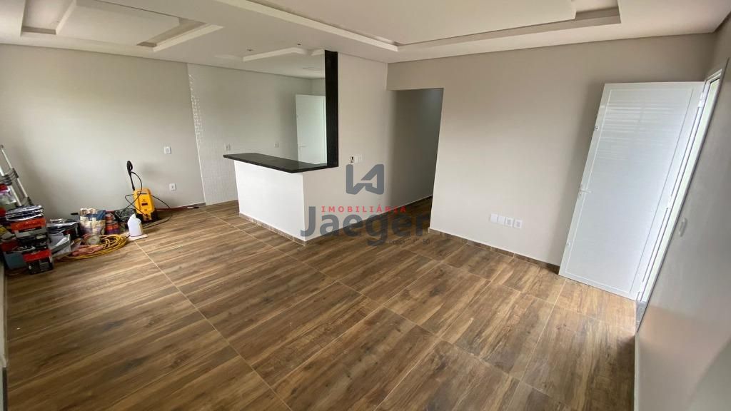 Casa à venda com 3 quartos, 138m² - Foto 3