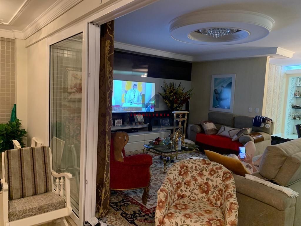 Apartamento, 3 quartos, 174 m² - Foto 1