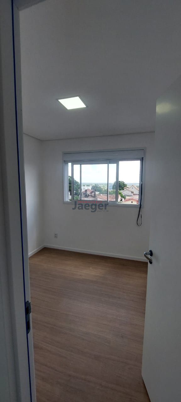 Apartamento à venda com 2 quartos, 65m² - Foto 2