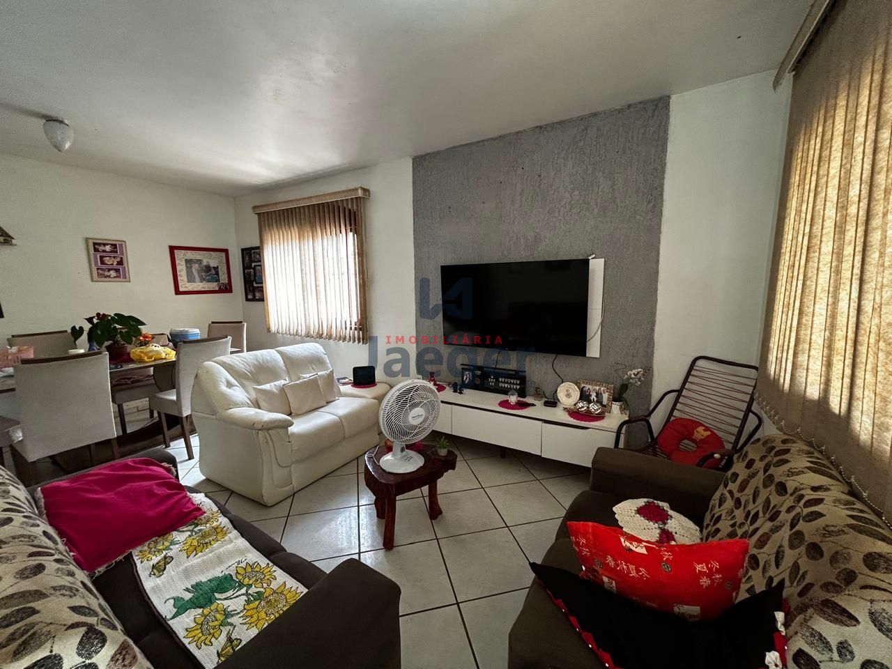 Casa à venda com 3 quartos, 106m² - Foto 3
