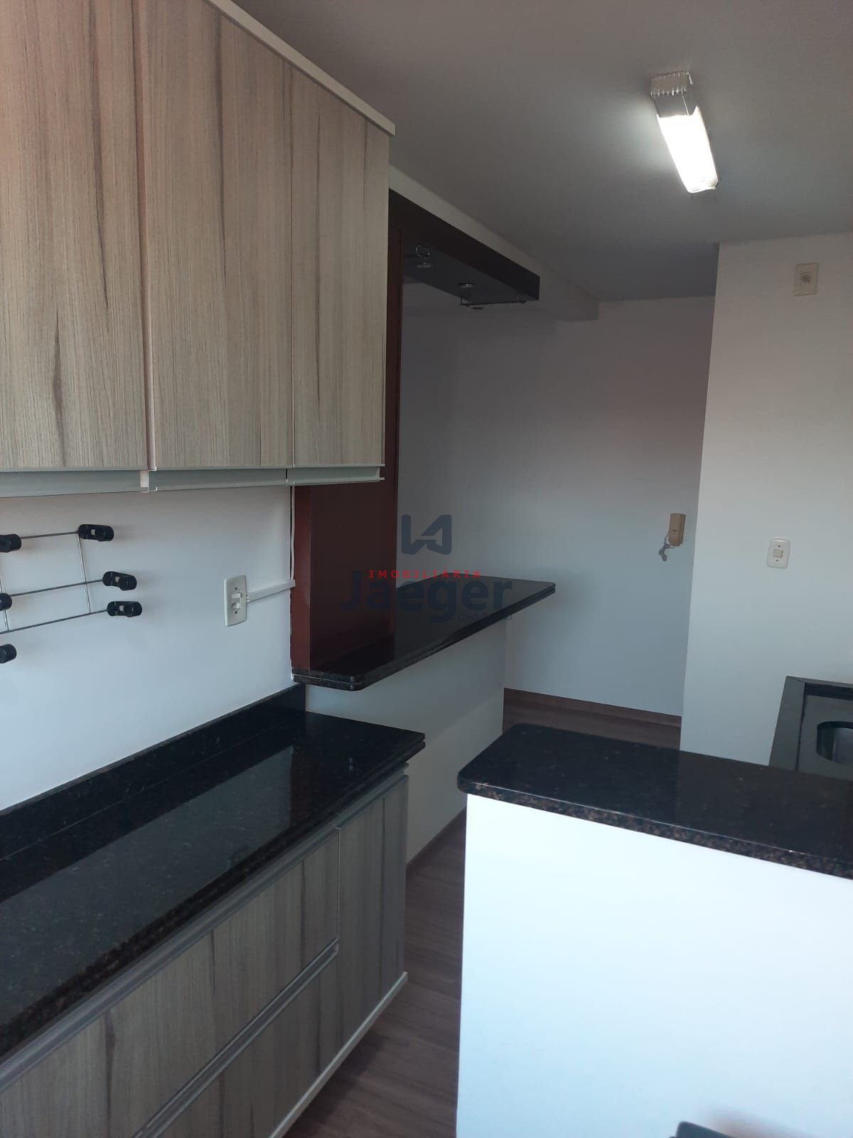 Apartamento à venda com 2 quartos, 80m² - Foto 2