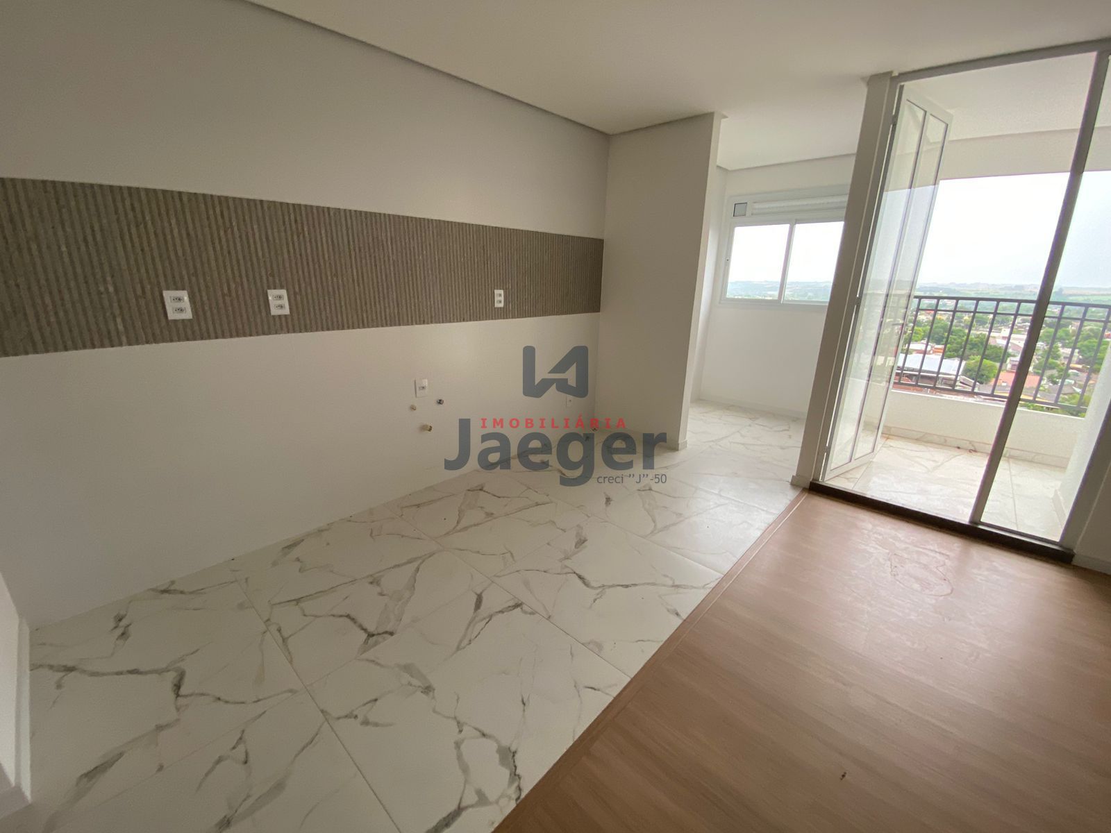 Apartamento à venda com 2 quartos, 65m² - Foto 1