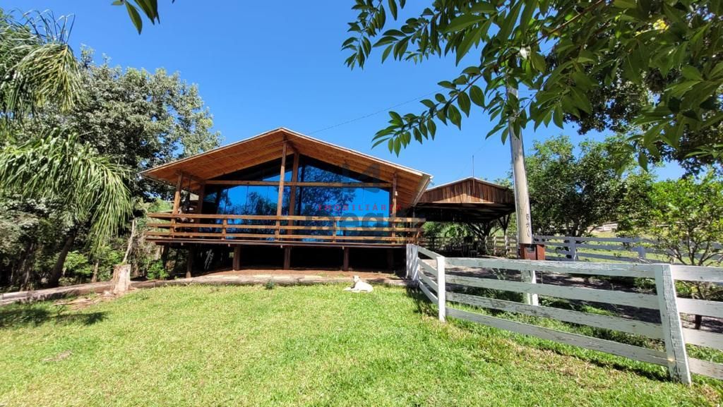 Fazenda à venda com 3 quartos, 23000m² - Foto 1