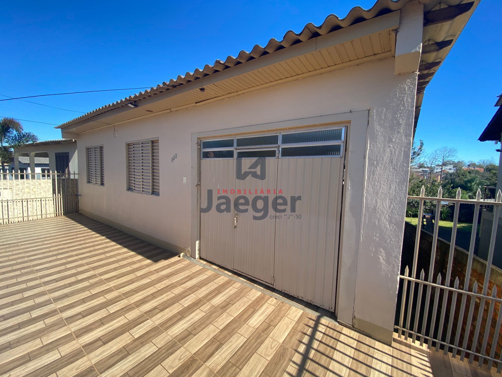 Casa à venda com 3 quartos, 148m² - Foto 1