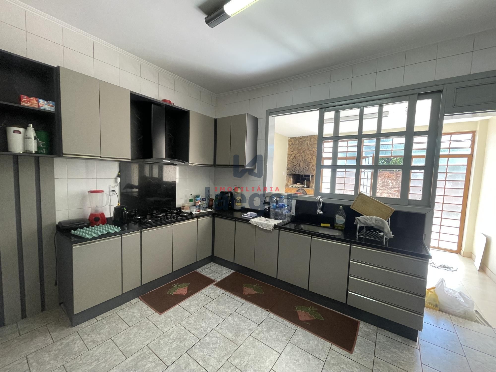 Apartamento à venda com 3 quartos, 137m² - Foto 10