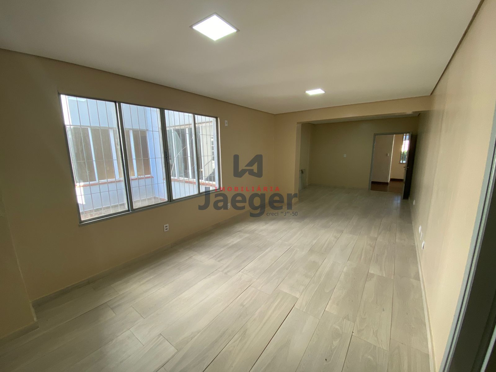 Conjunto Comercial-Sala à venda e aluguel com 1 quarto, 50m² - Foto 4