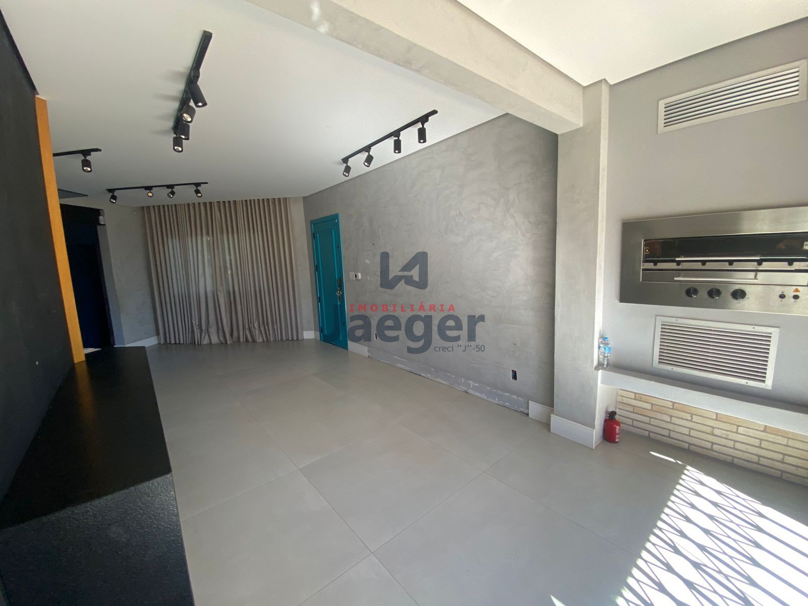 Apartamento à venda e aluguel com 3 quartos, 126m² - Foto 2