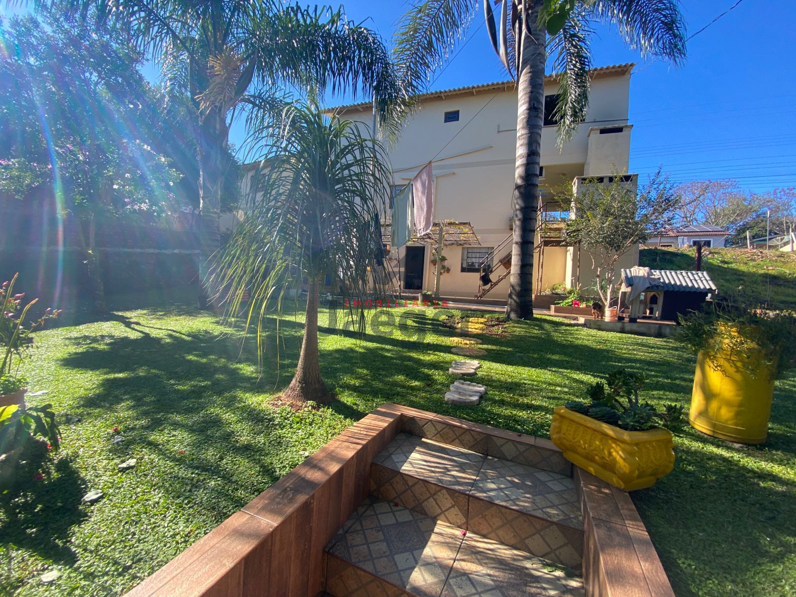 Casa à venda com 5 quartos, 240m² - Foto 3