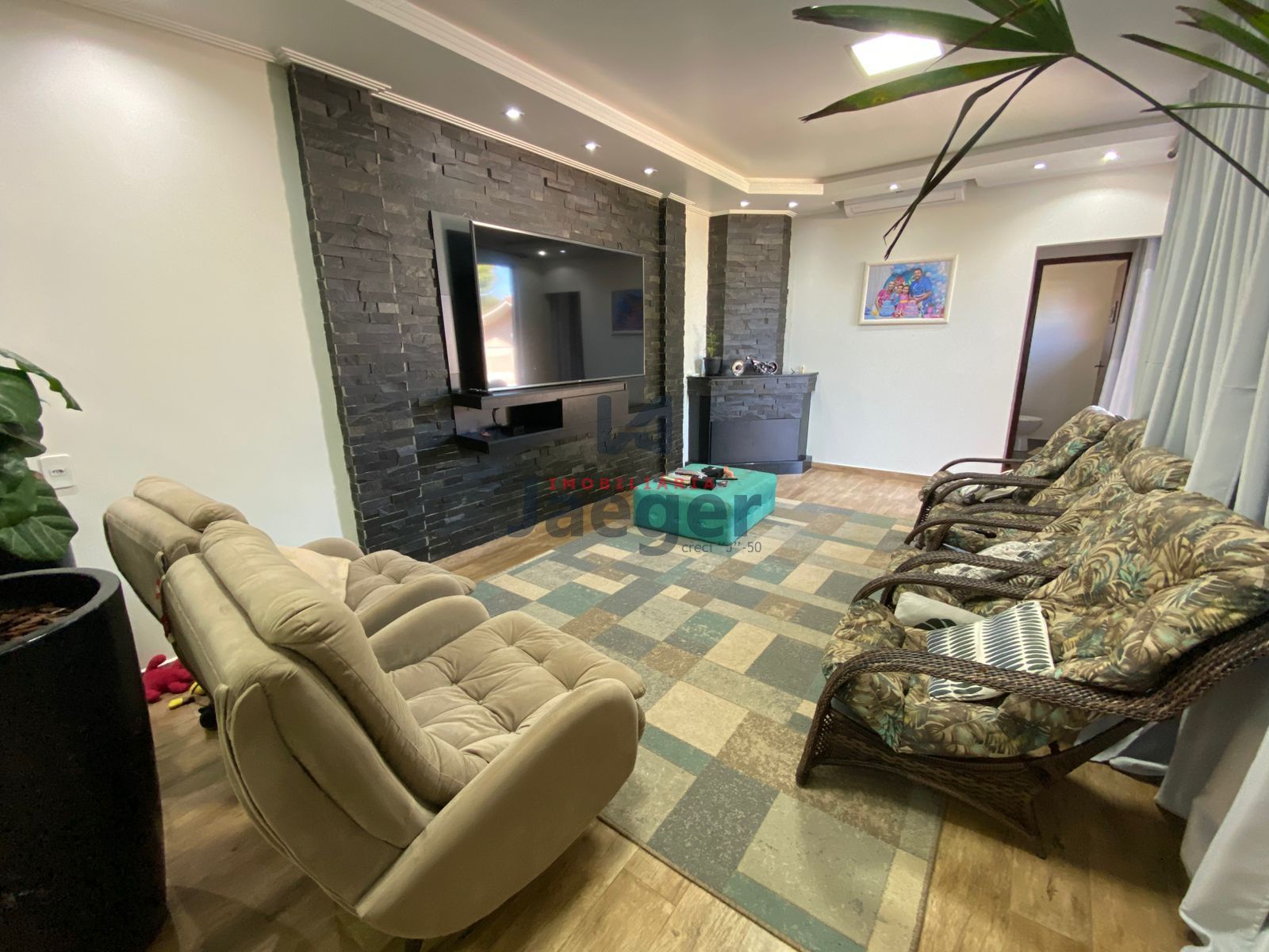 Casa, 3 quartos, 188 m² - Foto 2