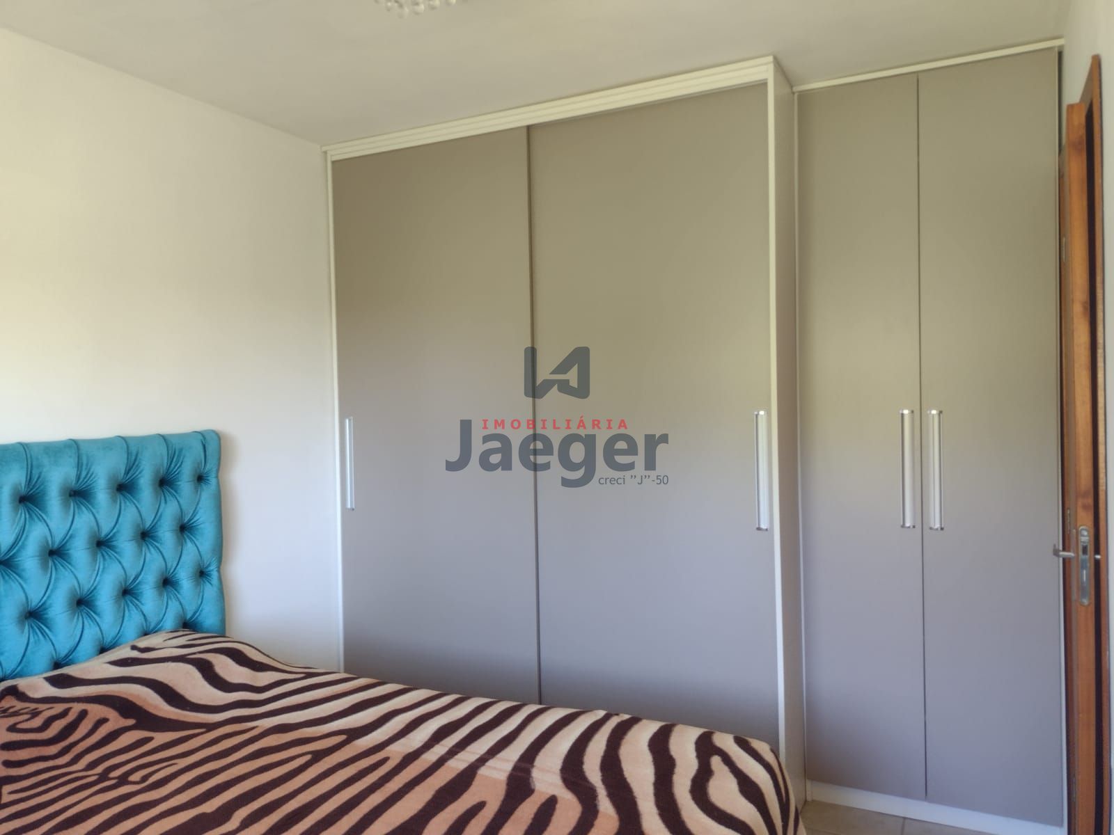 Apartamento à venda com 2 quartos, 45m² - Foto 1