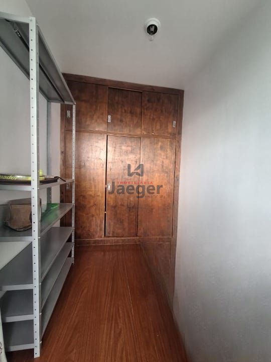 Apartamento para alugar com 2 quartos, 106m² - Foto 11