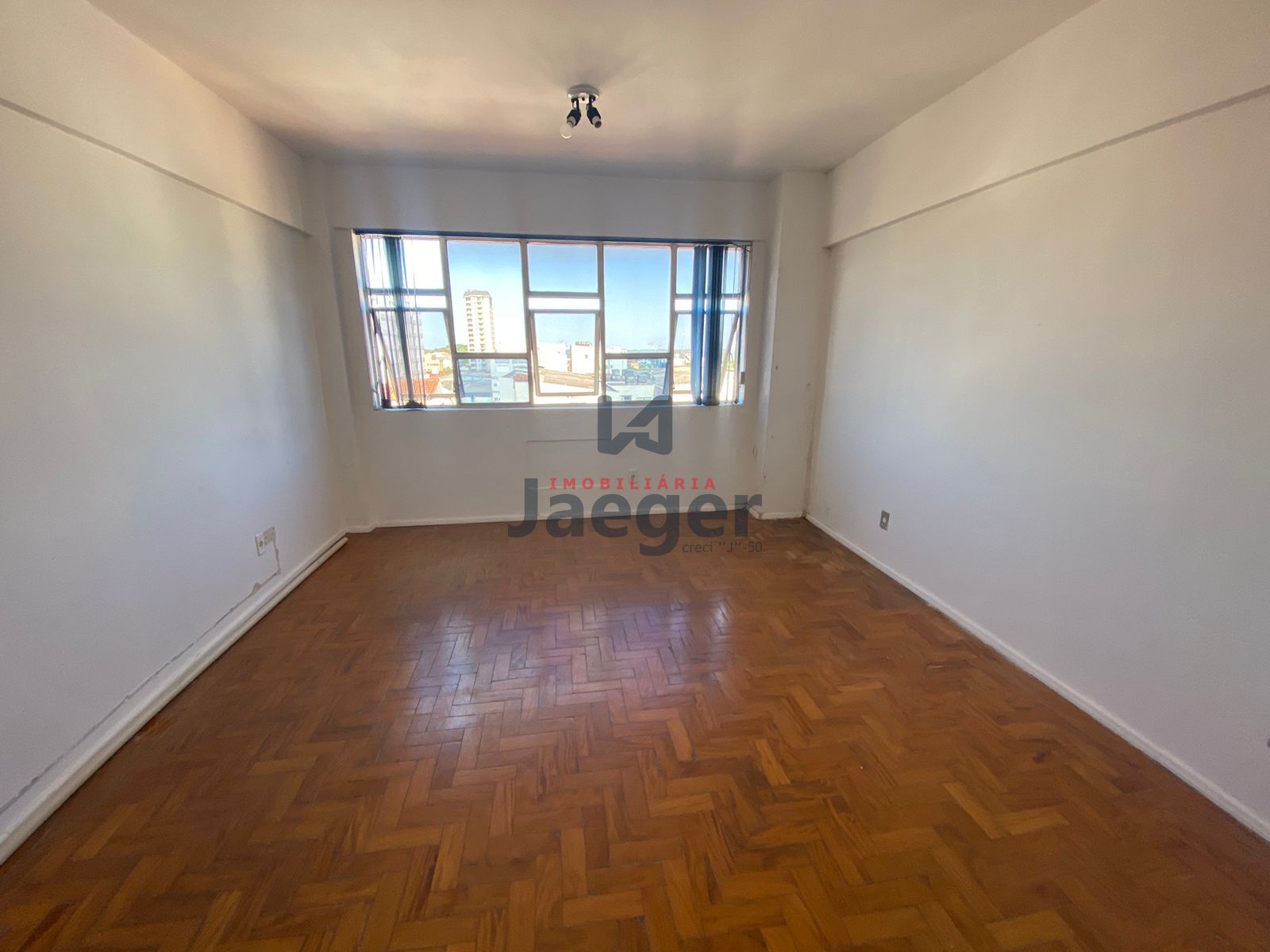 Conjunto Comercial-Sala à venda e aluguel com 1 quarto, 31m² - Foto 4