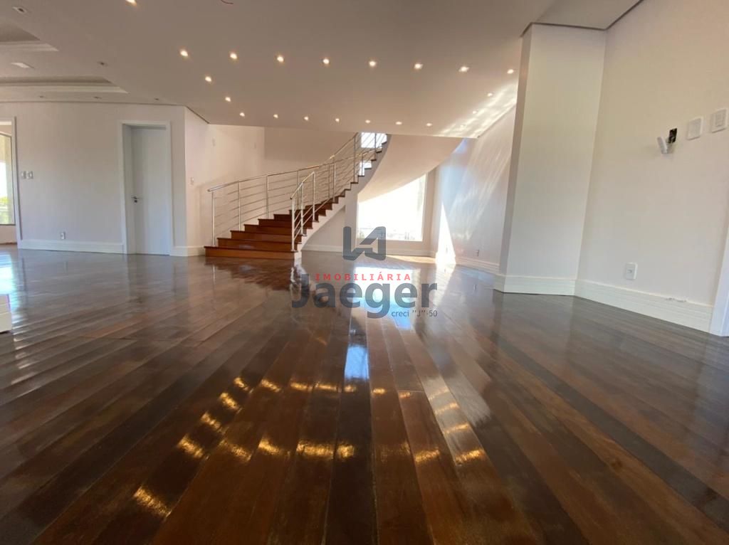 Casa à venda e aluguel com 4 quartos, 744m² - Foto 2