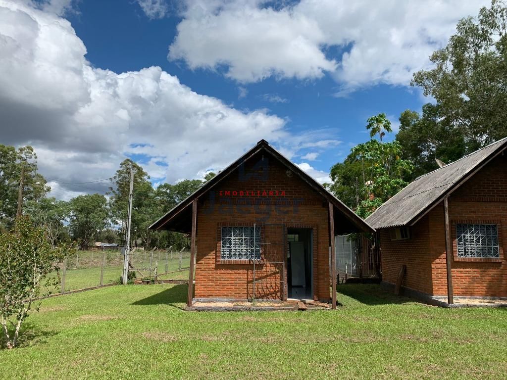 Fazenda à venda com 4 quartos, 1000m² - Foto 1