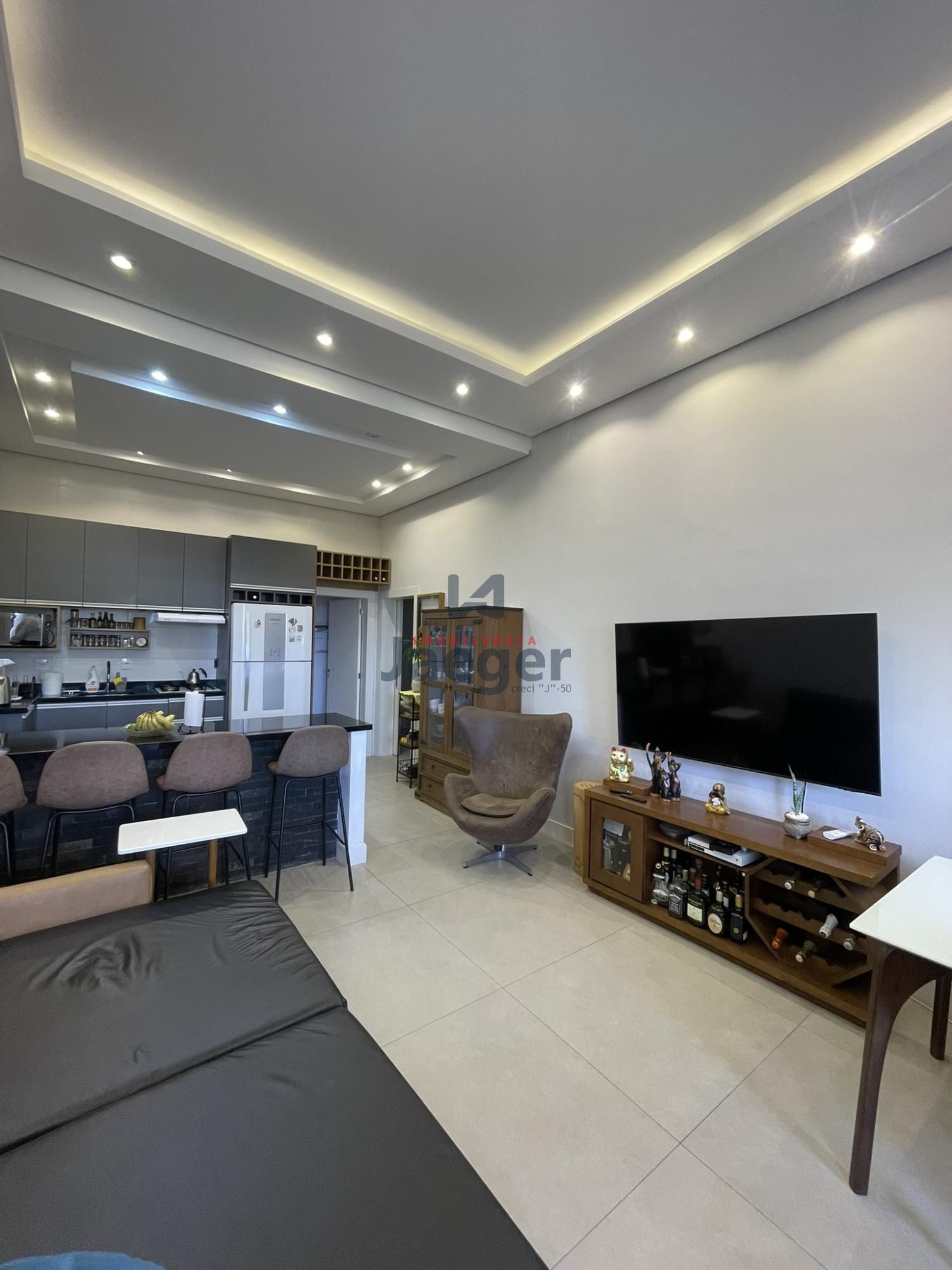 Casa à venda com 3 quartos, 178m² - Foto 1