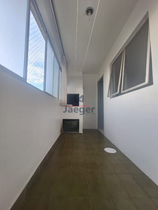 Apartamento para alugar com 2 quartos, 106m² - Foto 10